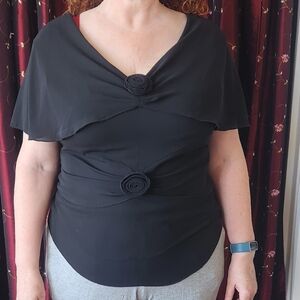 J. Peterman black rosettes top SZ L